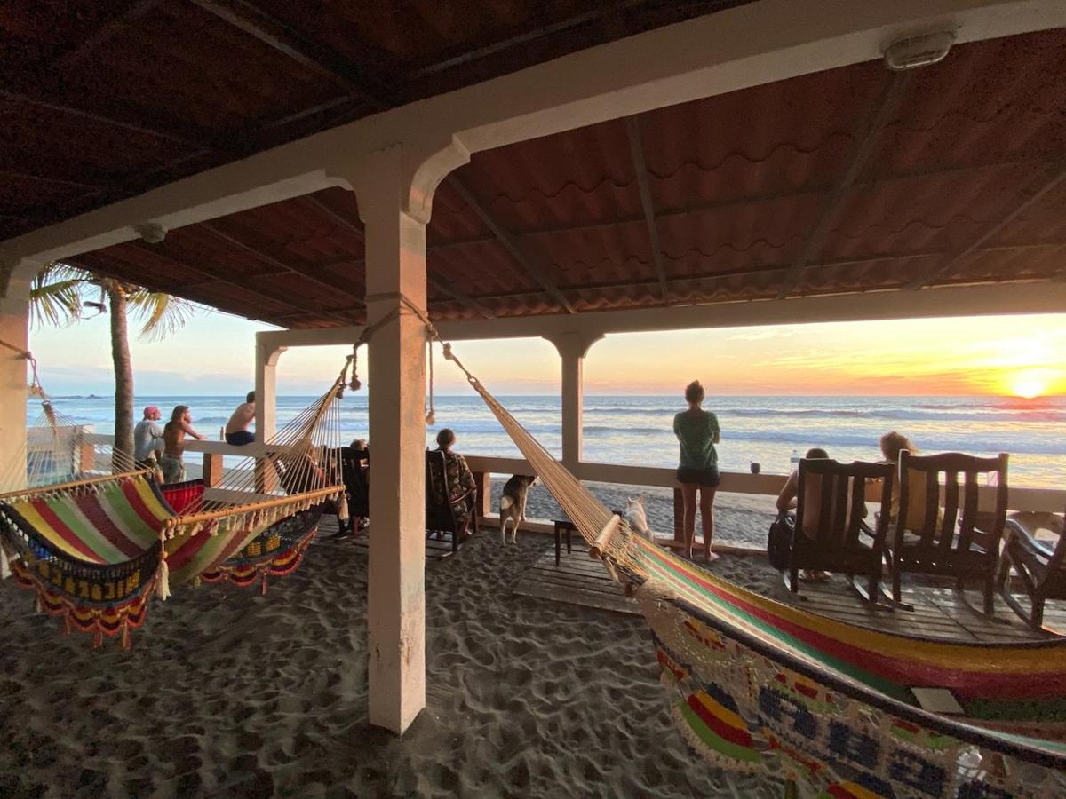 Solid Surf Camp Hostel Nicaragua Transito Exterior foto